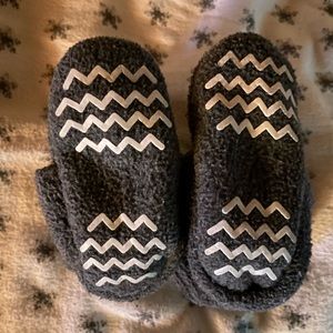 Baby Gray grip slippers